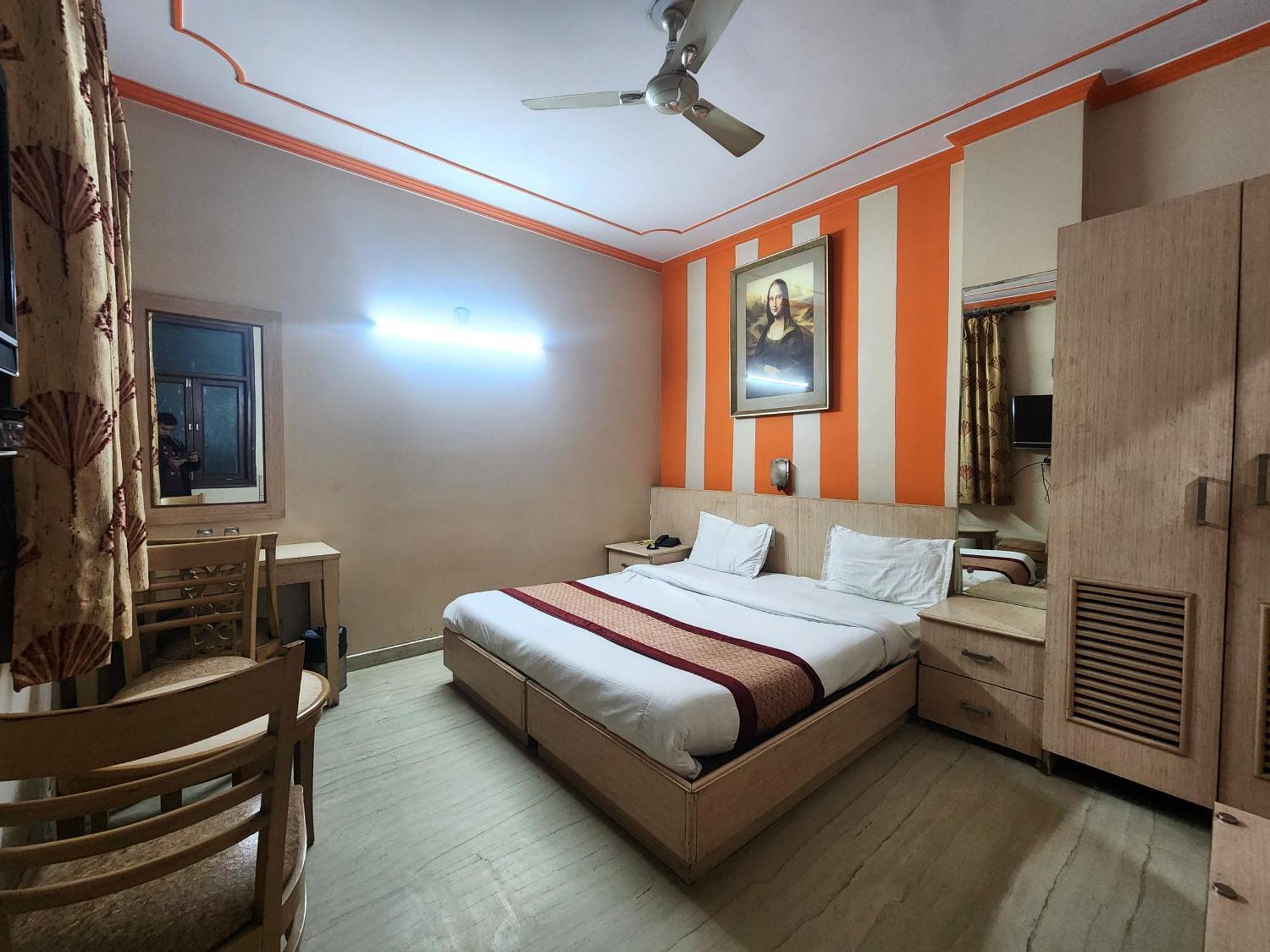 Hotel Mid Town Delhi (National Capital Territory of India)